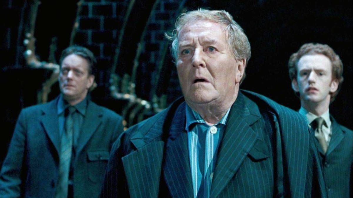 Robert Hardy nei panni di Cornelius Fudge in Harry Potter e l'Ordine della Phoenix